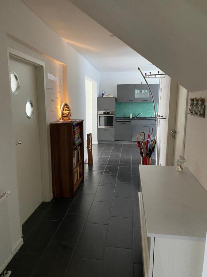 Hafenmeister Ferienwohnung วีคเอาฟ์รือเกน ภายนอก รูปภาพ